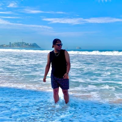 Lic. En Derecho ⚖️- Profe 👨🏽🏫 - 27 años- Géminis♊️- Bailarín🕺- Playa 🏝️ Café☕️ IG @IISRA097