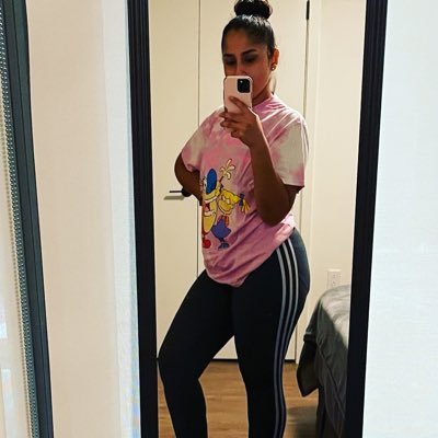 SmileyRoxxy's profile picture. Theres Goals To Reach EVERYDAY! && Im NEVER Giving Up! ❗Follow Me On IG @smileyroxy