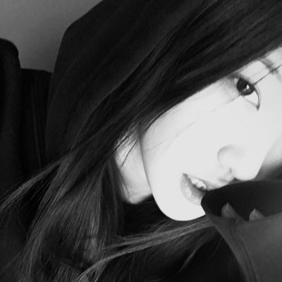 죽어도 못 보내 내가 어떻게 널 보내 가려거든 떠나려거든 내 가슴 고쳐내 아프지 않게 나 살아갈 수라도 있게 안 된다면 어차피 못 살 거 죽어도 못 보내
