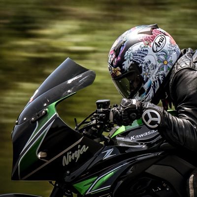 NobuZ1000's profile picture. 平日はトラック、休日はドラッグ。 JD STER2輪ドラッグレースが好きです。