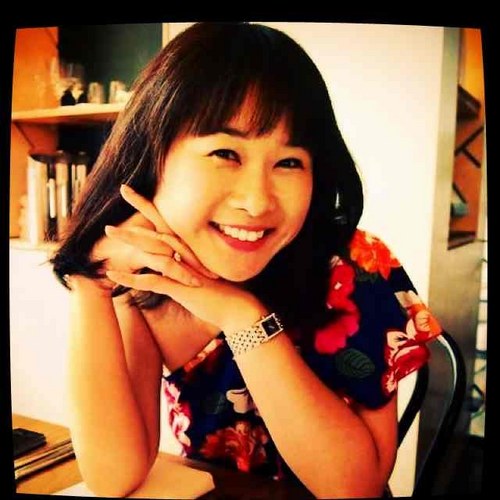 MissPeggyMakeUp's profile picture. As a professional makeup artist, I'll be tweeting useful info and tips, links to online cosmetic resources mixed in with some of my own personal experiences!