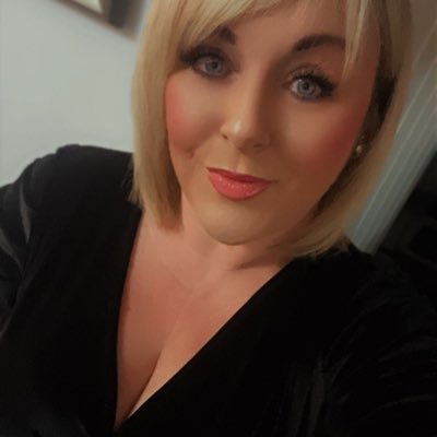business owner , wife and mother to boy/girl twins , I love nights out , Cosy nights in , walking , food x and owner of a crazy samoyed dog