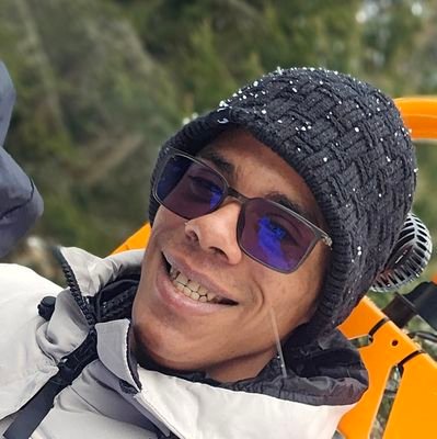 cazzone25152962's profile picture. 