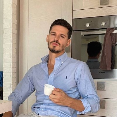 trinhdela's profile picture. Don’t be shy👇🏽just click😋