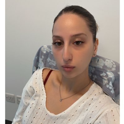 I’m a loving caring person. Single and looking for a partner for serious relationship