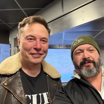 Guiding @ElonMusk's vision for a better future through SpaceX, Tesla, Neuralink, and more. & I Tech enthusiast, dream chaser, and innovation advocate.