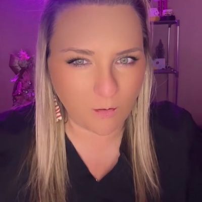 ArielleBek9572's profile picture. 