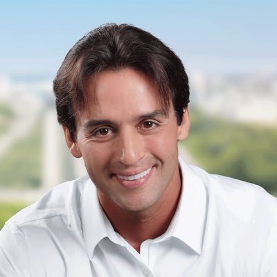 Piauiense com amor!❤️ Casado com Olívia 👶Pai do Pedro, do Paulo e do Flávio Neto, Médico, Deputado Estadual. Atual Secretário da Infraestrutura.
