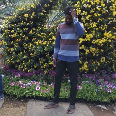 Tharun0201's profile picture. TVK❤️💛❤️