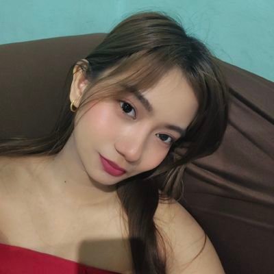 kylayey's profile picture. be like a snake, be nice to people until they step on you — taylorswift