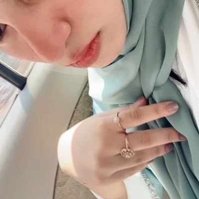 uzmahhhh's profile picture. 