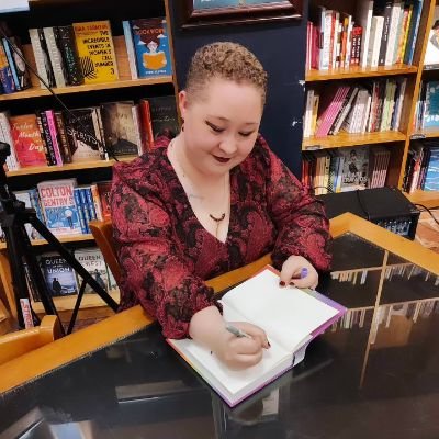 Author of DON'T BE A DRAG & FORWARD MARCH 📚 | They/Them 🏳️⚧️ | Ace/Lesbian 🌈 | Autistic & Disabled ♿ | Agent: @inthesestones 📖