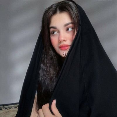 ما حصل منا خطا ولا بدا منا قصور كل ليالينا عطى لكن الدنيا تدور .🤍