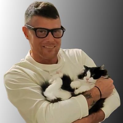 V3pO7's profile picture. Sales consultant.