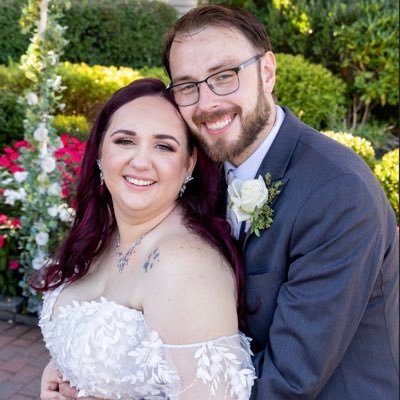 Thefeistynugget's profile picture. 31•Long Island•feminist•gemini•perpetually bored•P!ATD•MCR •Islanders•@briantyska 💕💍