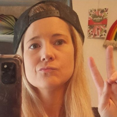 THEWelshys's profile picture. 🎸Indie Punk Rock Emo Rapper 🤟Always Chase Ur Dreams✌️❤️  🏳️‍🌈 🇪🇸 🇲🇽 Be Part Of The Family **Youtubers** "The Welshy's Link"👇 SUBSCRIBE 🙃