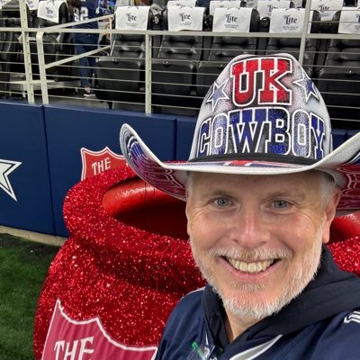 Ex Football League Referee & Prem AR. Loving husband and father of 3. PROUD HAMMER, Greyhound lover, and full on Dallas Cowboys fan. How 'bout them Cowboys!