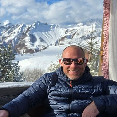 dcomerf's profile picture. Economist. Glasgow.