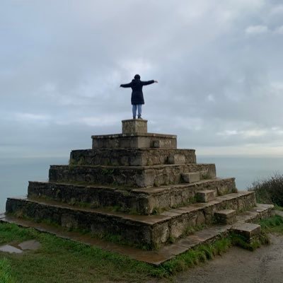 reeew82's profile picture. 