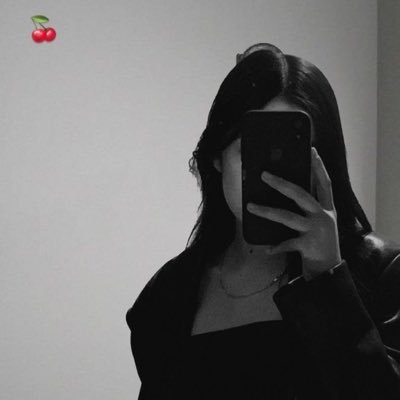 secretfeetxx's profile picture. Depressiva demais para um dia me vingar