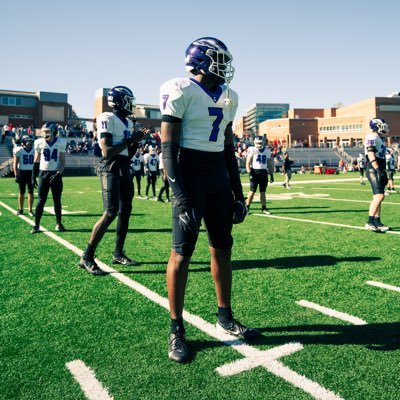 Dual Sport Student-Athlete|| Edge @ Gonzaga College High School || Basketball Wing|| Class of 2026|| 3.5 GPA || 6’4 220LBS|| Instagram @tysharley||