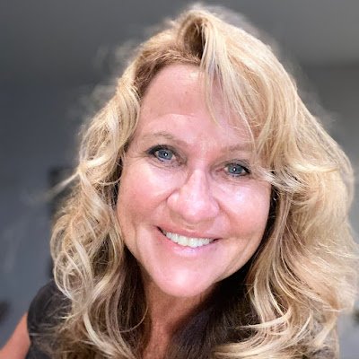 MichelleLo71164's profile picture. 