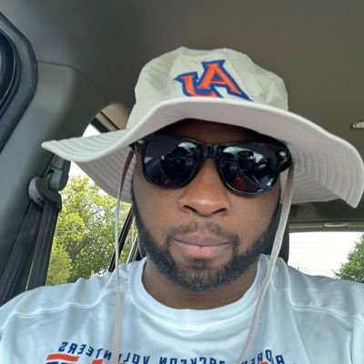 MickleFaramarz's profile picture. 