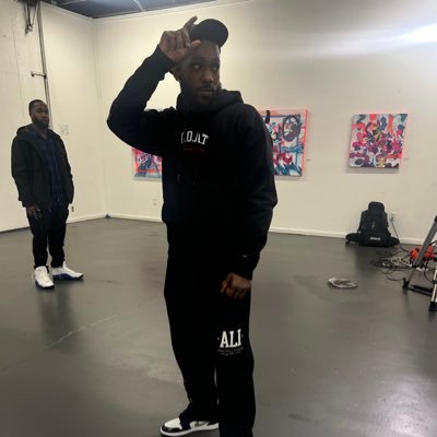Entertainer /BattleRapper/Comedian/Buds T2 Da Mud 🔟2️⃣