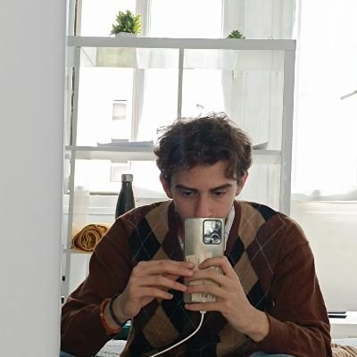 La plus grosse fraude de l'ENS Saclay. Beaucoup de shitpost, parfois des maths.
(et de la biologie ?)