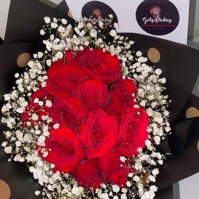 getgifted_ng's profile picture. I sell gift boxes, hampers, customized gifts|| I curate gift to your perfect taste|| I sell Artificial flowers and natural flowers|| Flower bouquet ||