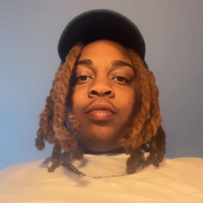 Freakdoutweirdo's profile picture. 