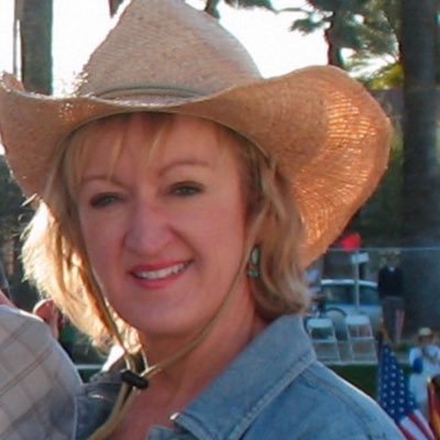 susan_holl73124's profile picture. 