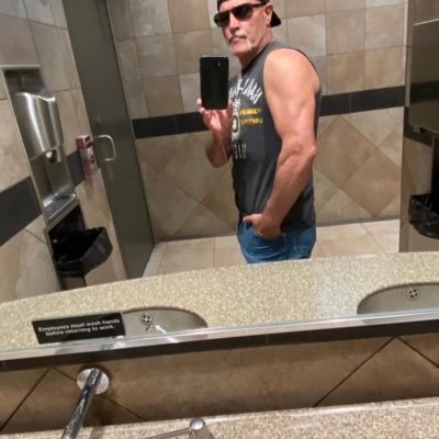 Benthere56's profile picture. Man with God