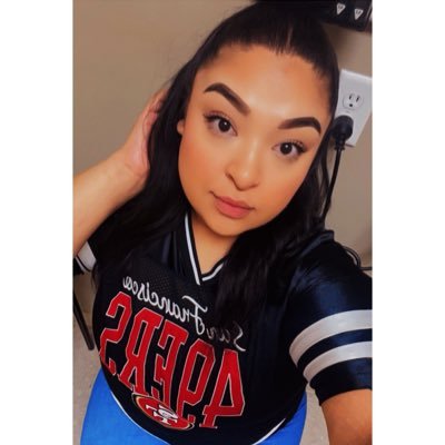 dyeeannaa's profile picture. • be a voice not an echo • que será será ✨