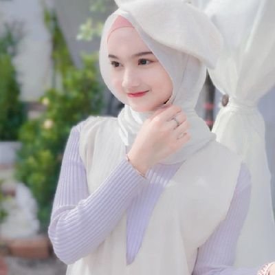siti_zahra95's profile picture. kapan terakhir kali aku tertidur tenang ya
