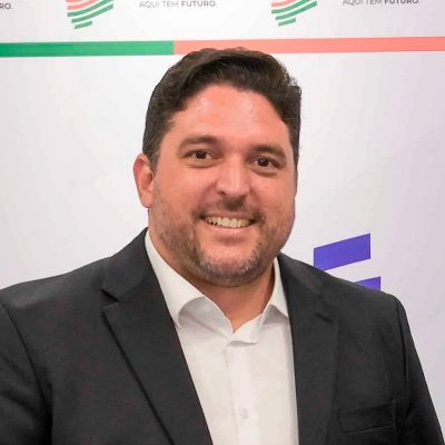 💼 Secretário de Administração do Piauí
e presidente do @consadbr.
⚖️ Professor. Gestor.
♥️ Esposo da Juliana. Pai do Bernardo, Olívia e Luísa.