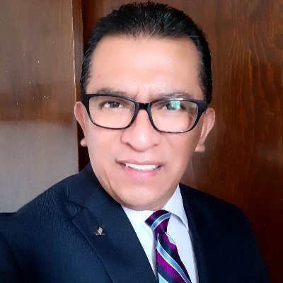 Instructor, motivador, orientador y consejero espiritual.