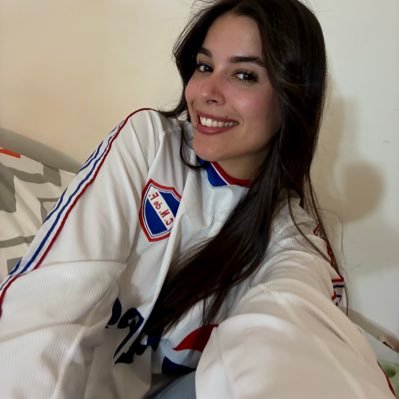 Educar es combatir y el silencio no es mi idioma 👩🏻⚕️ Nacional como religión