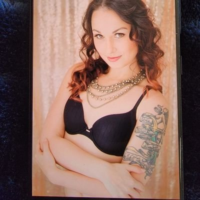 you may have known me as Amora Reyna. Former bunnyranch babe and FSSW. Im now a Certified Dog Trainer. I make sit happen 😉😈