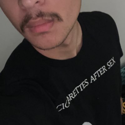 Ca_Vidsnpics's profile picture. 19/horny all the time/ DMs open