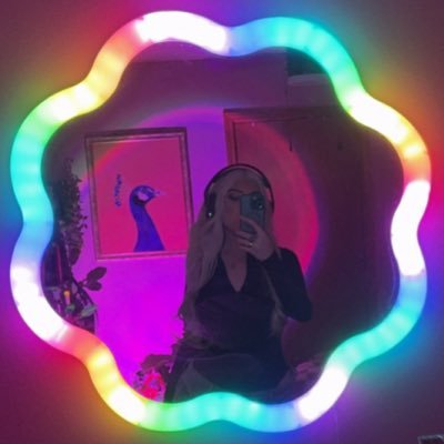 Lndslay's profile picture. follow me on twitch lindslayttv