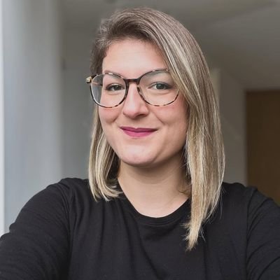 ameliarose19th's profile picture. freelance and professional  trader