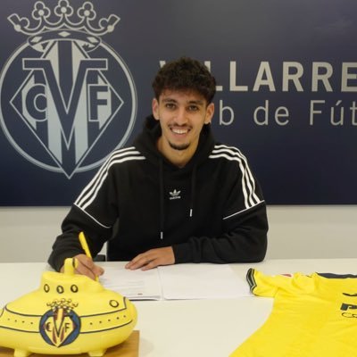 MohaDahmouni's profile picture. Jugador del @VillarrealCF 💛