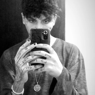 bl4ckca777's profile picture. ~ O Sol é seu pai, a Lua é sua mãe, o Vento o embalou em seu ventre, a Terra é sua Alma; ~ ☾☾☾
• Ocultismo, Psicologia, Poesia e Artes em Geral •♄•♄•♄• 93 93/93