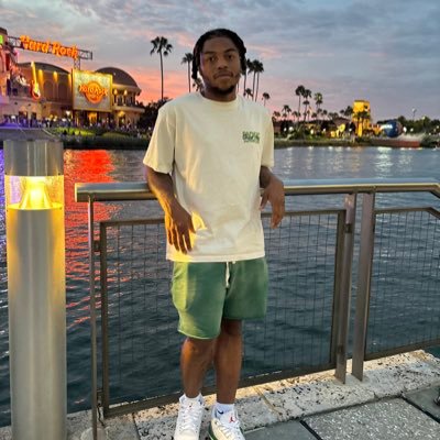 z6quezz65800's profile picture. 