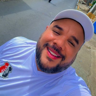 Santa Cruz de coração! ⚫️⚪️🔴 . Curioso e apartidário!