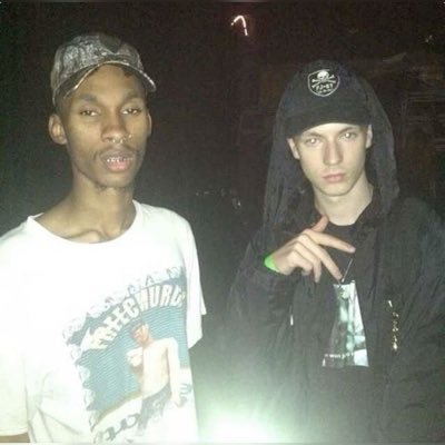 16esux's profile picture. built diff