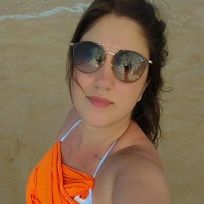 Cabofriense, bacharel em Direito, fanática por futebol e Flamenguista nata. ⚽️❤️🖤
Em um relacionamento sério 🅱️