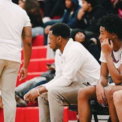 Asst. Boys Hoops Coach @ South Mecklenburg HS @CCUChanticleers ‘18 @Winthropu ‘21 (M.B.A.)