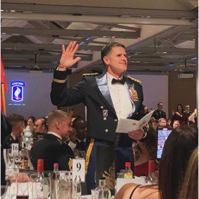 I’m a generous confident commander in the Army I love to overcome difficulties i need to survive life is Good i am a widow willing to move on after 10 Years✍️